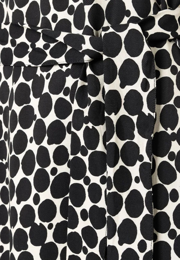 MORE & MORE Printkleid, großer Tupfen-Print, Frühjahrs-Kollektion
